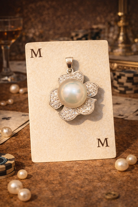 Queen's Gem Pendant (1 of 1)