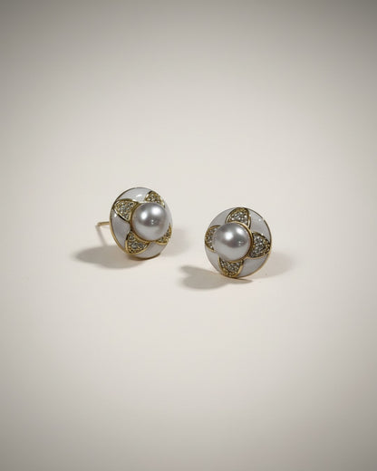 Circle Clover Freshwater Pearls Stud Earrings