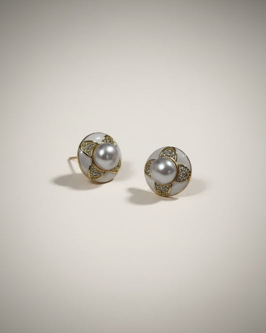Circle Clover Freshwater Pearls Stud Earrings