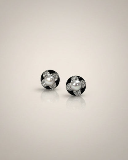 Circle Clover Freshwater Pearls Stud Earrings