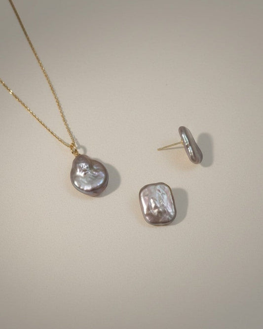 Muchichere Baroque Necklace and Stud Earrings Set Freshwater Pearls, grey irregular pearls on gold chain and studs.